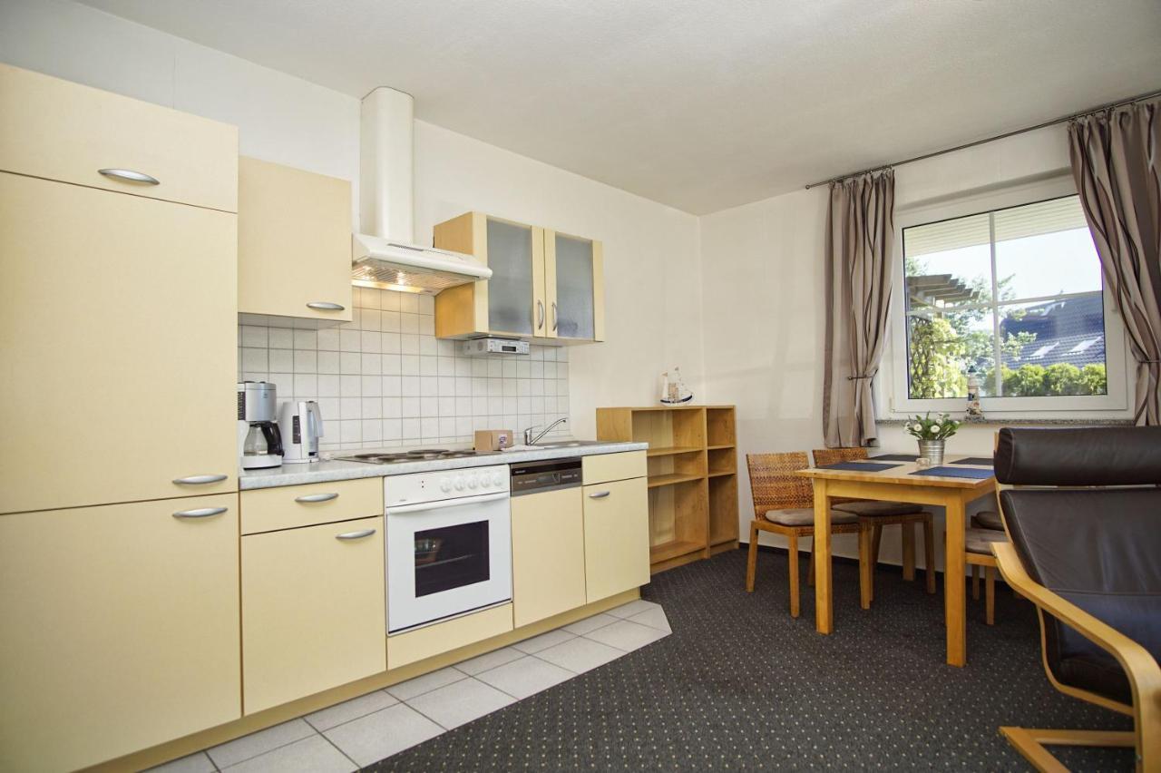 Nah Am Meer, Ruhige Lage, Gratis Nutzung Vom Ahoi Erlebnisbad Und Sauna In Sellin - Haus Inselblick Fewo 02 Goehren  Luaran gambar