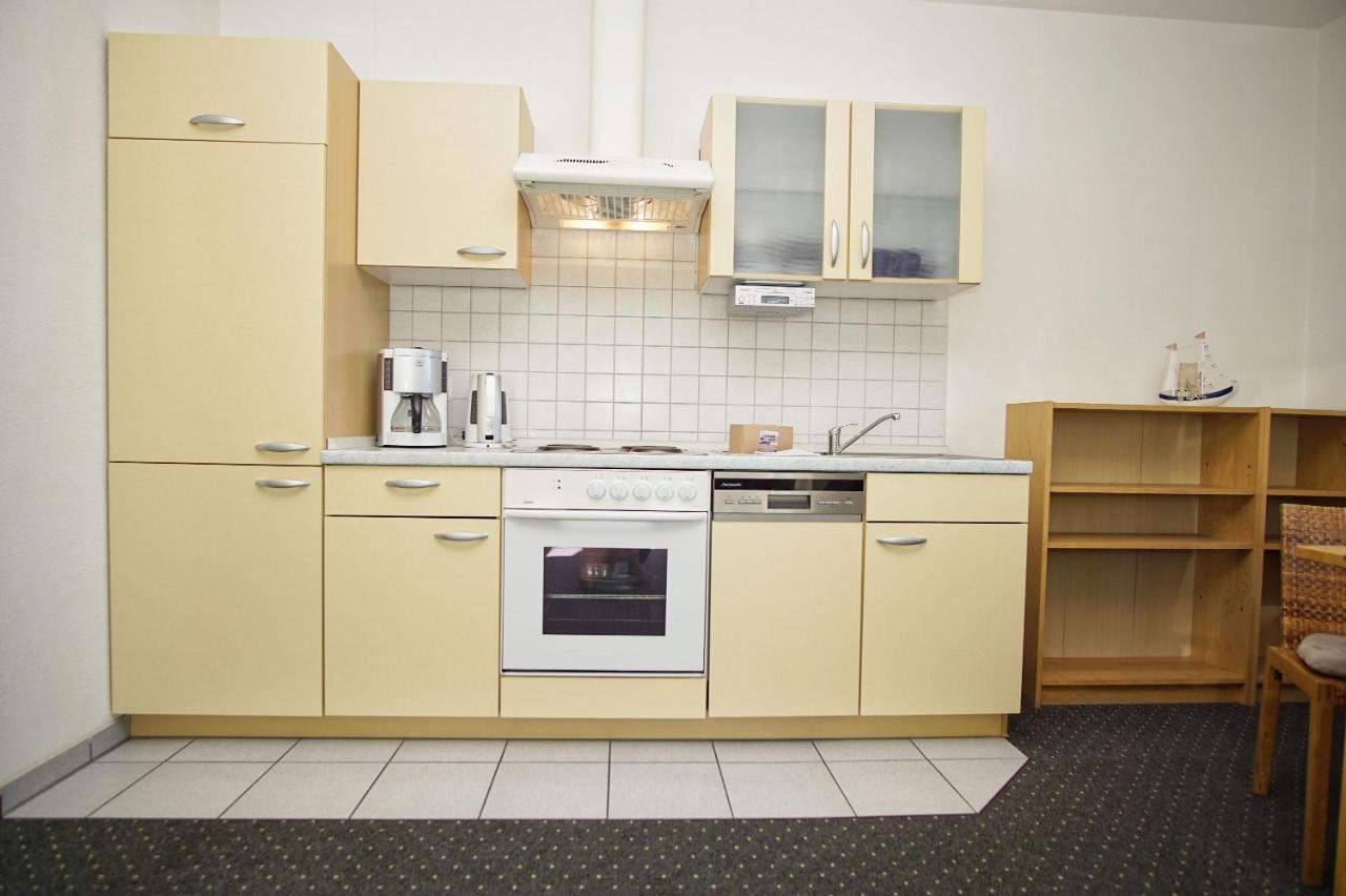 Nah Am Meer, Ruhige Lage, Gratis Nutzung Vom Ahoi Erlebnisbad Und Sauna In Sellin - Haus Inselblick Fewo 02 Goehren  Luaran gambar